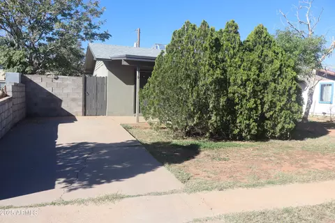 516 Pfister Ave, Sierra Vista, AZ 85635