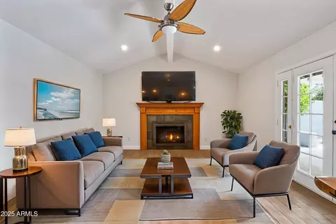 4611 W Butler Dr W, Chandler, AZ 85226