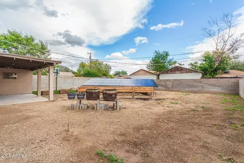 Exterior - 9011 N 3rd Dr, Phoenix, AZ 85021 photo 4 of 7