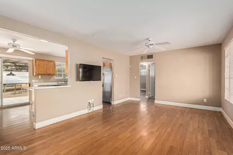 Living - 9011 N 3rd Dr, Phoenix, AZ 85021 photo 1 of 6