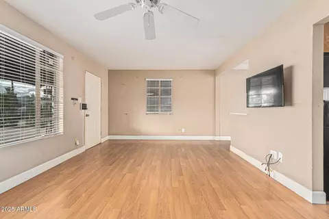 Living - 9011 N 3rd Dr, Phoenix, AZ 85021 photo 5 of 6