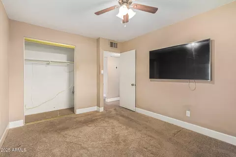 Bedroom - 9011 N 3rd Dr, Phoenix, AZ 85021 photo 3 of 5