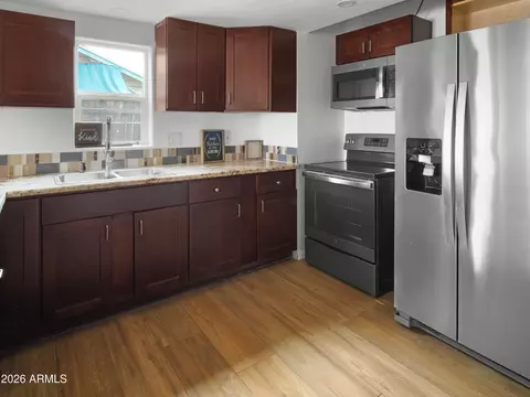 Kitchen - 4714 N 23rd Ave, Phoenix, AZ 85015 photo 2 of 3