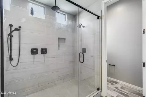 Bath - 2661 S Olympic Dr, Gilbert, AZ 85295 photo 5 of 6