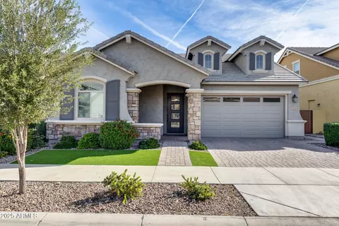 Exterior - 2661 S Olympic Dr, Gilbert, AZ 85295 photo 2 of 21
