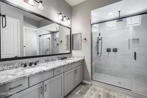 Bath - 2661 S Olympic Dr, Gilbert, AZ 85295 photo 4 of 6
