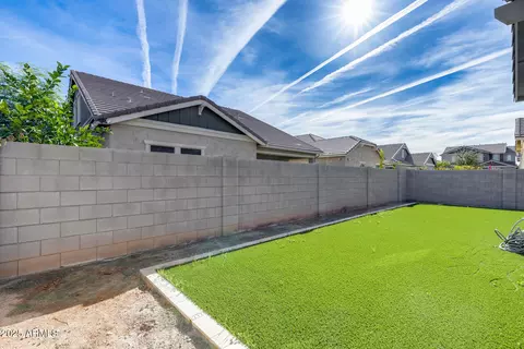 Exterior - 2661 S Olympic Dr, Gilbert, AZ 85295 photo 11 of 21