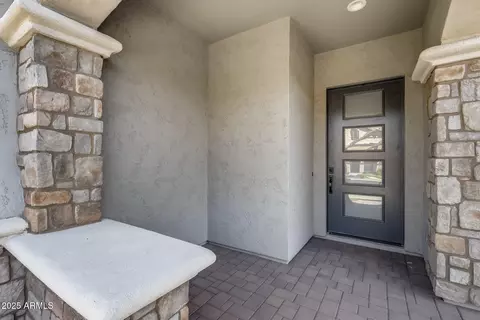 Exterior - 2661 S Olympic Dr, Gilbert, AZ 85295 photo 6 of 21