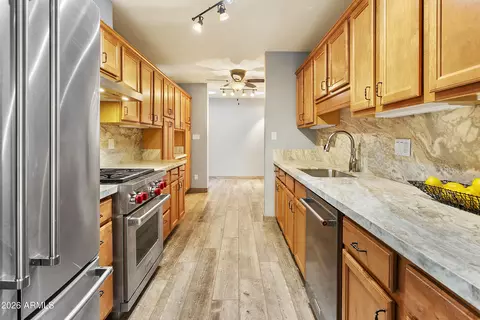 Kitchen - 4822 Earll Dr, Phoenix, AZ 85018 photo 1 of 3