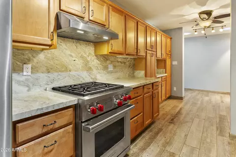 Kitchen - 4822 Earll Dr, Phoenix, AZ 85018 photo 3 of 3