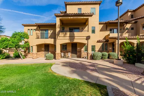 2821 S Skyline Dr #176, Mesa, AZ 85212