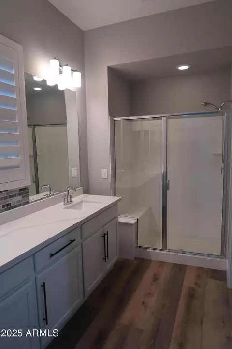 Bath - 2852 E Robin Ln E, Phoenix, AZ 85050 photo 6 of 6