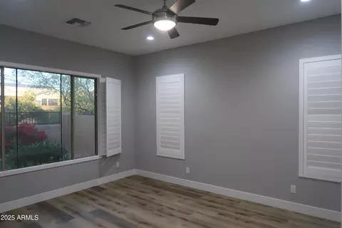 Living - 2852 E Robin Ln E, Phoenix, AZ 85050 photo 1 of 2