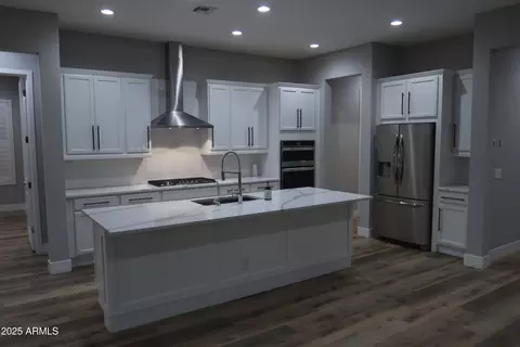 Other - 2852 E Robin Ln E, Phoenix, AZ 85050 photo 3 of 27