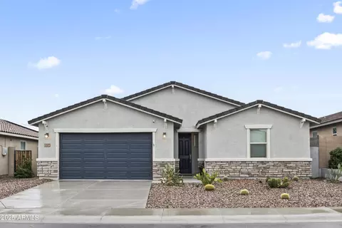 4587 W Stickleaf Way, San Tan Valley, AZ 85142