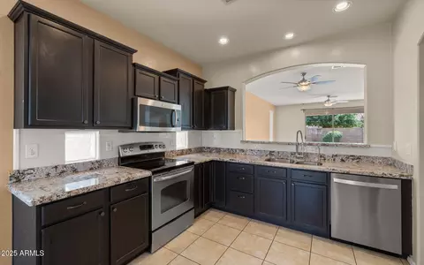 Kitchen - 10125 E Posada Ave, Mesa, AZ 85212 photo 2 of 3