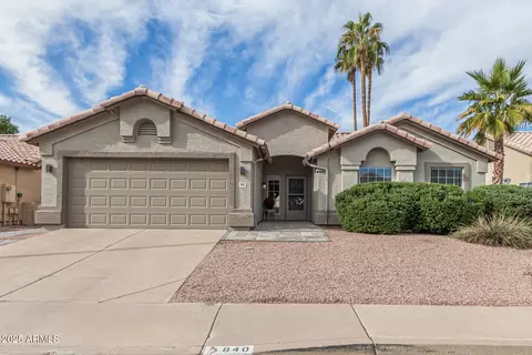 840 S Pineview Dr, Chandler, AZ 85226