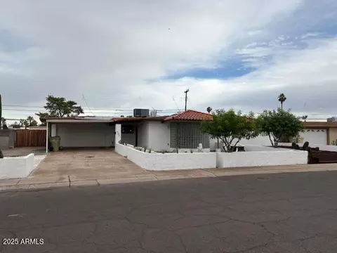 6532 W Medlock Dr, Glendale, AZ 85301