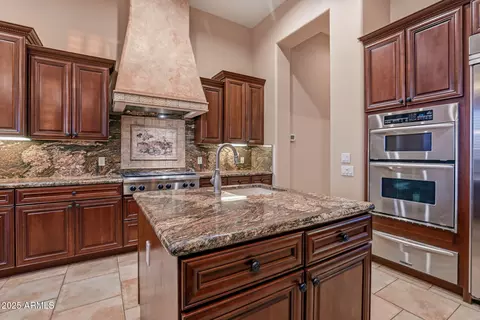 Kitchen - 11435 E Northridge St, Mesa, AZ 85207 photo 5 of 8