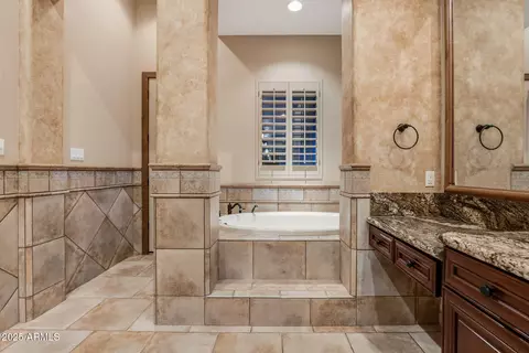Bath - 11435 E Northridge St, Mesa, AZ 85207 photo 5 of 7