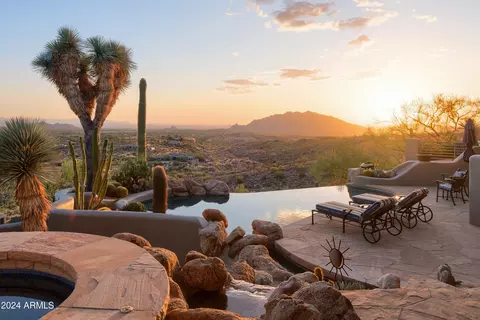 9215 E Red Lawrence Dr, Scottsdale, AZ 85262