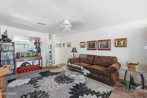 233 E Villa Rita Dr, Phoenix, AZ 85022 photo 4