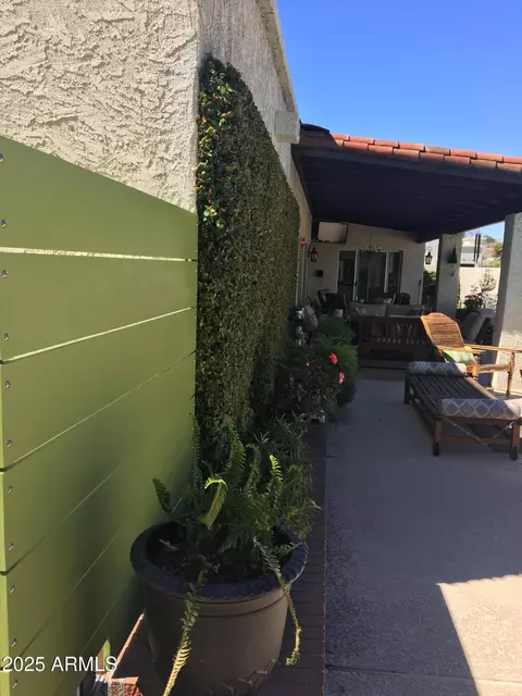 Exterior - 1024 W Solar Dr, Phoenix, AZ 85021 photo 5 of 6