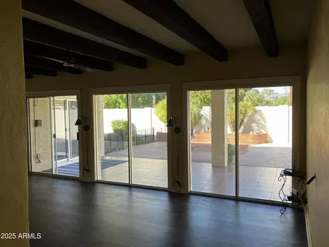 Living - 1024 W Solar Dr, Phoenix, AZ 85021 photo 4 of 5