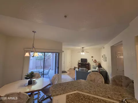 9151 W Greenway Rd #182, Peoria, AZ 85381