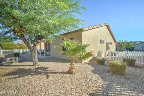 Exterior - 2101 S Meridian Rd #131, Apache Junction, AZ 85120 photo 4 of 5