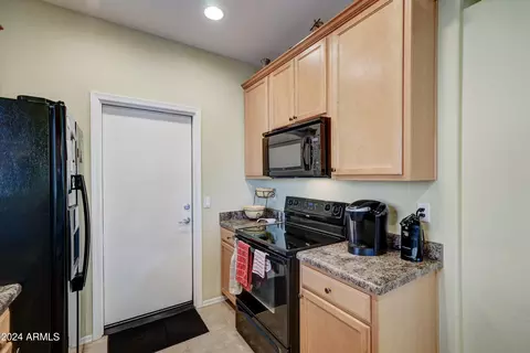 Kitchen - 2101 S Meridian Rd #131, Apache Junction, AZ 85120 photo 3 of 6