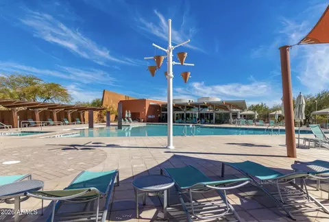 Exterior - 3615 E Salter Dr, Phoenix, AZ 85050 photo 7 of 8