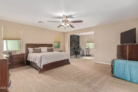 Bedroom - 3615 E Salter Dr, Phoenix, AZ 85050 photo 1 of 10