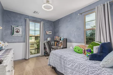 Bedroom - 3615 E Salter Dr, Phoenix, AZ 85050 photo 6 of 10