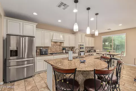 Kitchen - 3615 E Salter Dr, Phoenix, AZ 85050 photo 1 of 5