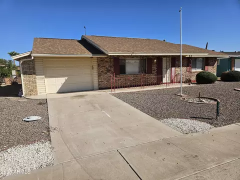 10426 W Cinnebar Ave, Sun City, AZ 85351