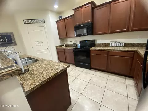 41261 W Lucera Ln, Maricopa, AZ 85138