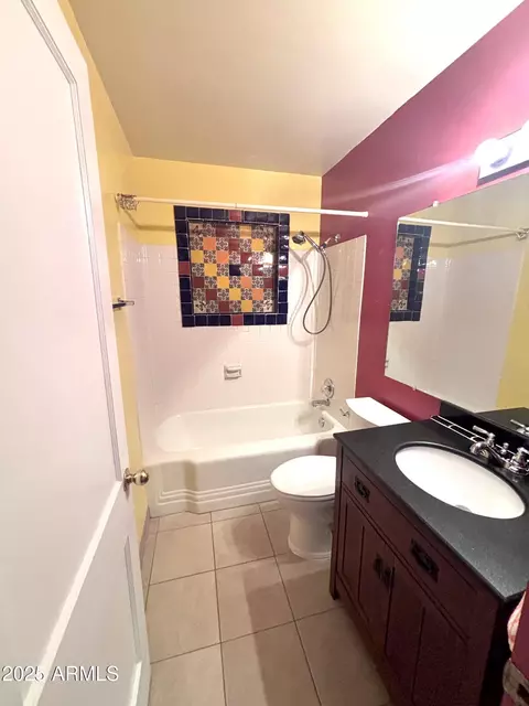 Bath - 230 W 1st Ave, Ajo, AZ 85321 photo 2 of 4