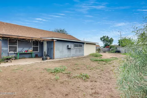 Exterior - 4019 E Dulciana Ave, Mesa, AZ 85206 photo 7 of 8