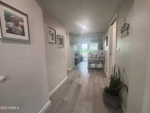 Entry Way - 4651 E Dolphin Ave, Mesa, AZ 85206 photo 2 of 3