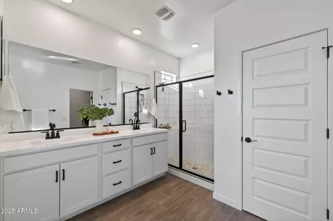 Bath - 9247 E Steno Ave, Mesa, AZ 85212 photo 1 of 3
