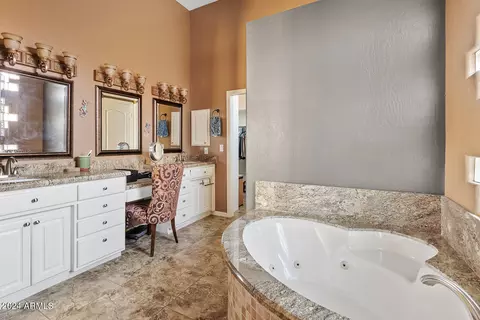 Bath - 5345 E Mclellan Rd #27, Mesa, AZ 85205 photo 3 of 8