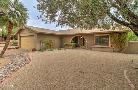Exterior - 2642 E Claire Dr, Phoenix, AZ 85032 photo 2 of 20