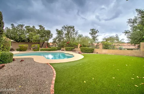 Exterior - 2642 E Claire Dr, Phoenix, AZ 85032 photo 10 of 20