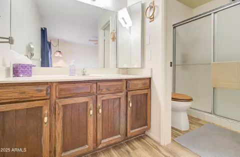 Bath - 2642 E Claire Dr, Phoenix, AZ 85032 photo 3 of 3