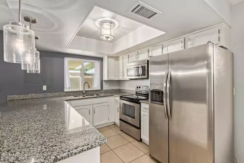 Kitchen - 1124 N 59th Dr, Phoenix, AZ 85043 photo 3 of 4