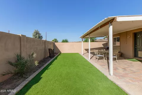 Exterior - 1124 N 59th Dr, Phoenix, AZ 85043 photo 5 of 7