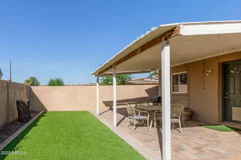 Exterior - 1124 N 59th Dr, Phoenix, AZ 85043 photo 6 of 7