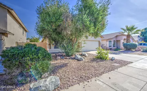 8317 N 61st Ln, Glendale, AZ 85302