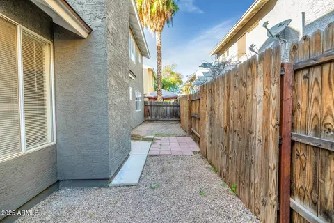 Exterior - 3536 E Le Marche Ave, Phoenix, AZ 85032 photo 4 of 7